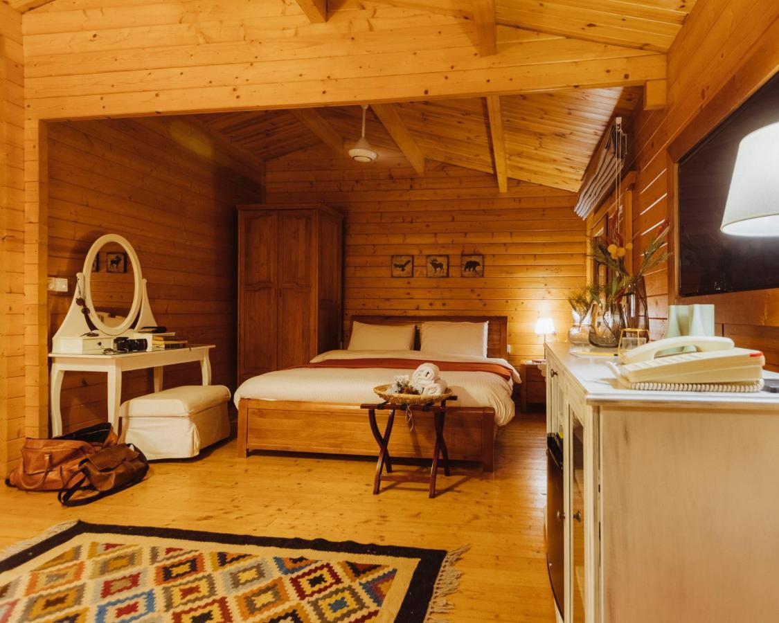 Mountain Breeze Lodge & Resort Al Salt Luaran gambar