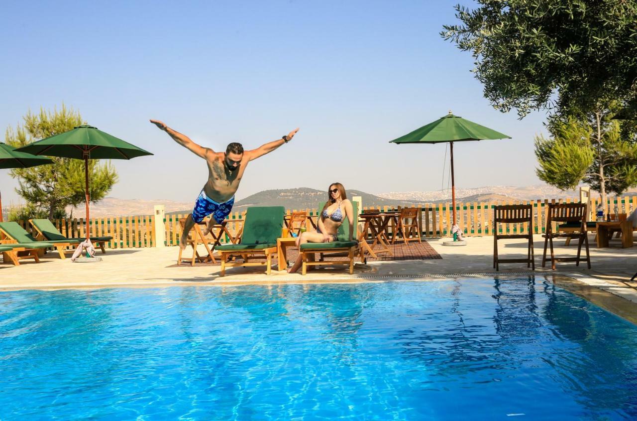 Mountain Breeze Lodge & Resort Al Salt Luaran gambar